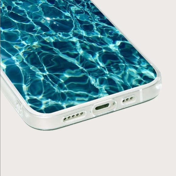 🤩IPhone 12 case🤩 - Picture 4 of 7